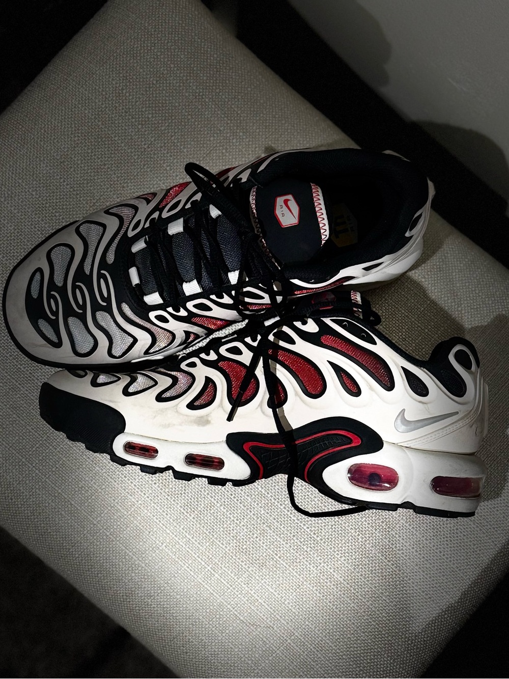 Women’s Nike Air Max Plus TN White Black Red Sneakers - US 9 TTS